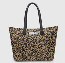 Load image into Gallery viewer, V2023 Carrie Versa Tote
